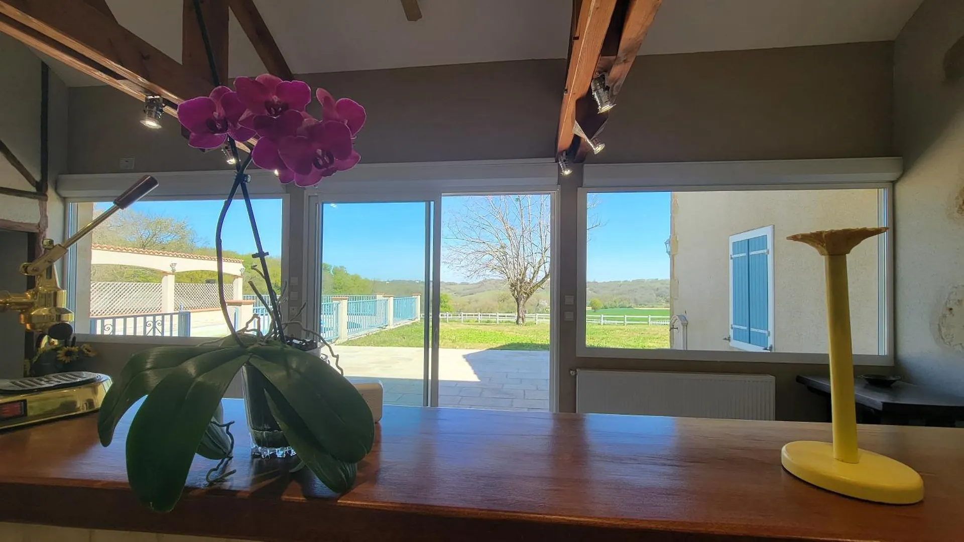 Maison Dans Gite Domaine Rey Loubersan 公寓